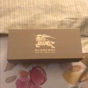 FREE Authentic Burberry Sunglasses Box 📦